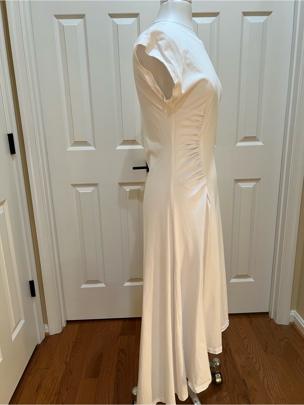 Women’s FRAME Hi-Low Hem Maxi Dress - Picture 2 of 5